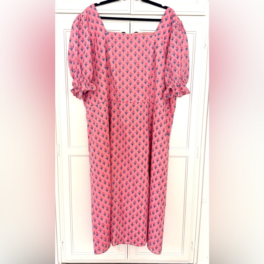 Ivy City Co Catalina Floral Midi Dress in Pink - Picture 5 of 11